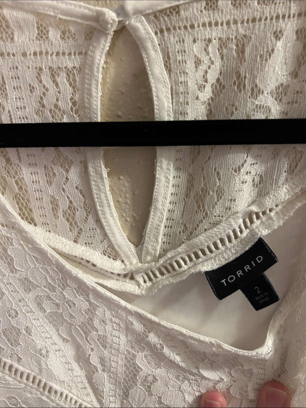 Torrid Size 2 White Lace Sleeveless Women's Top - Picture 4 of 4
